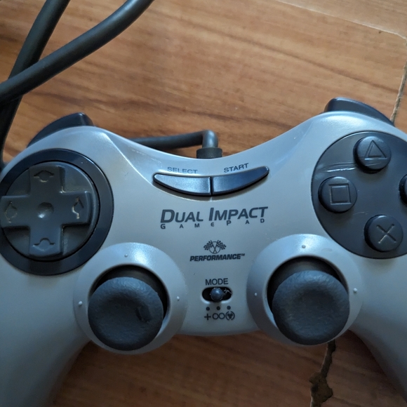 Dual Impact Gamepad Sony Playstation One PS1 Larger Than Original Controller - Picture 7 of 8